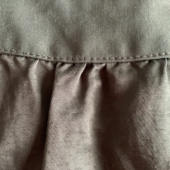 Sexy green with lace bottom lining size 4 skirt from Fossil. Great look! - Picture 10 of 11